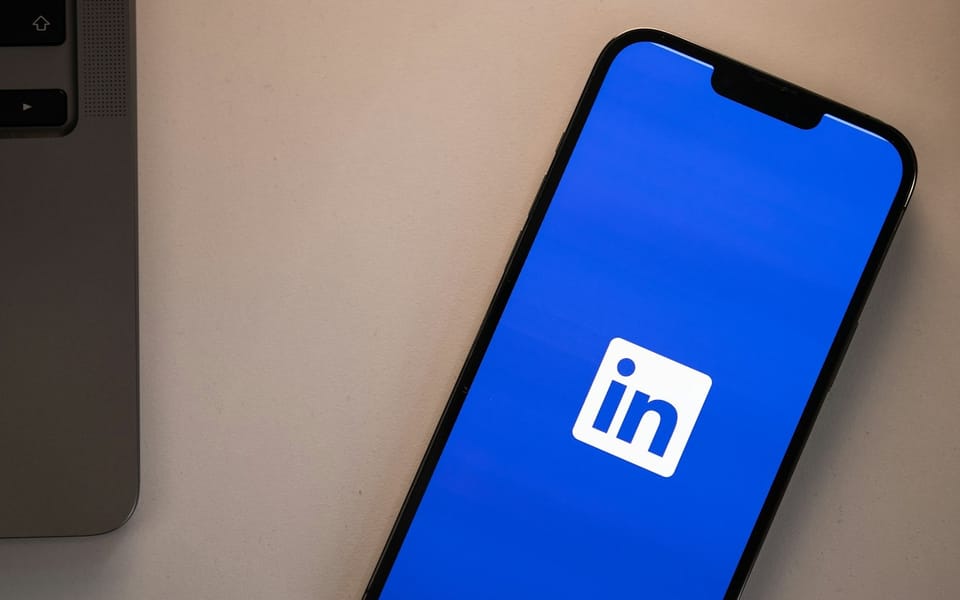 LinkedIn Growth & Authority AI Tools